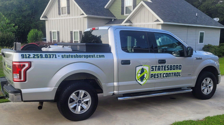 pest control service truck